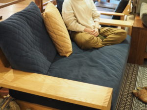 SOLIDオリジナル木製ソファの画像